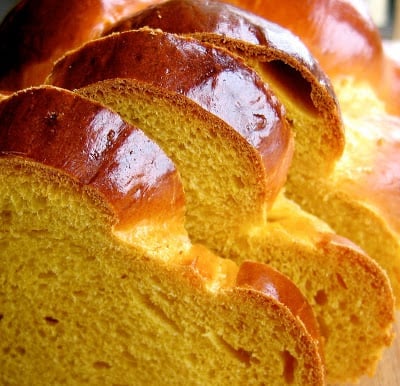 slices of challah bread