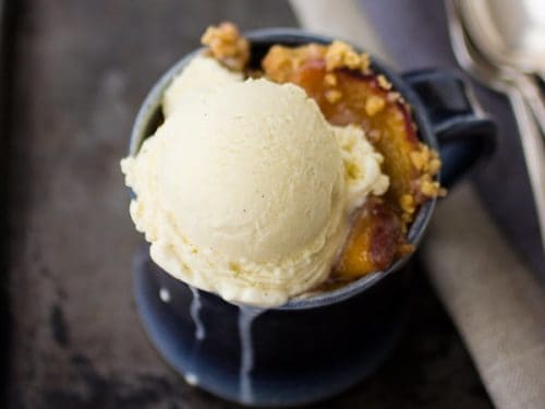 https://bojongourmet.com/wp-content/uploads/2010/05/dreamy-vanilla-bean-ice-cream-11-500x375.jpg
