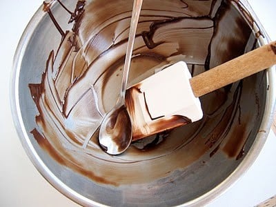 spatula in a bowl 