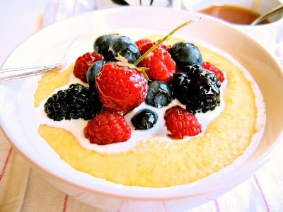 bowl of grits and berries 