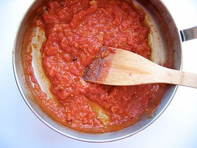tomato sauce in pot 