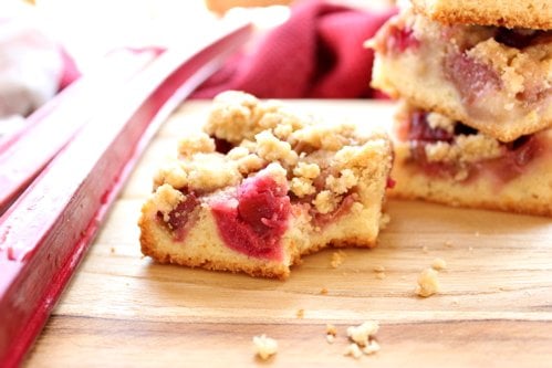 square of rhubarb buckle 