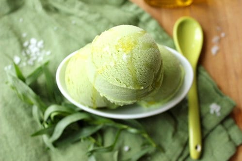 olive oil ice cream in a bowl 