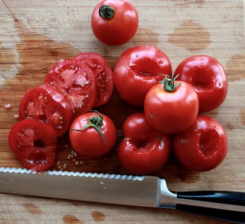 chopped tomatoes 