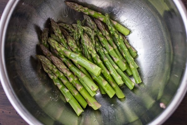 asparagus in a bowl 