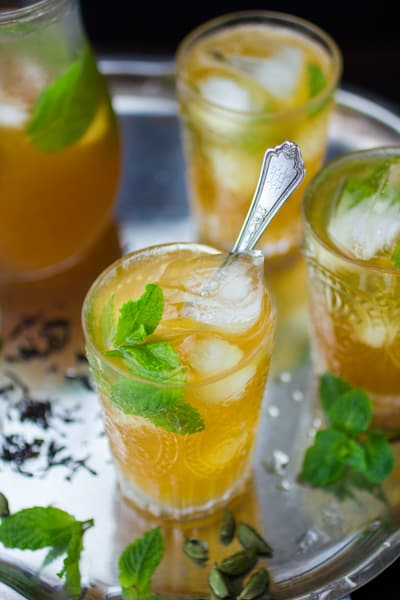 moroccan mojitos with ice 