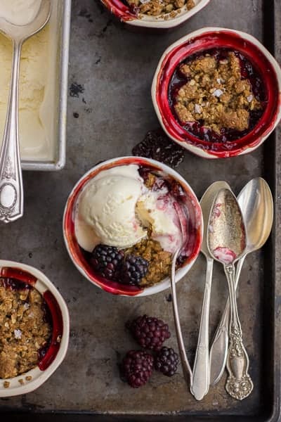 Blackberry Balsamic Crisps with Rye-Oat Crumble in bowls