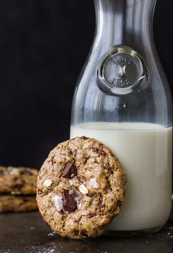 cookie and milk 