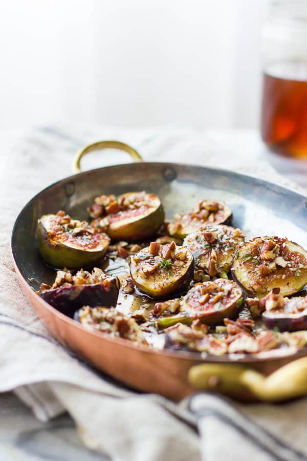 pan of Za'atar Broiled Figs with Pecans