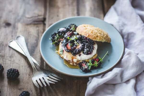 Ricotta Blackberry Shortcakes with Honey and Thyme {Gluten-Free} on a blue plate 