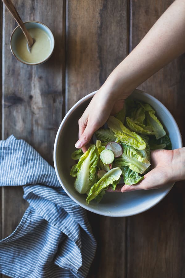 mixing salad 