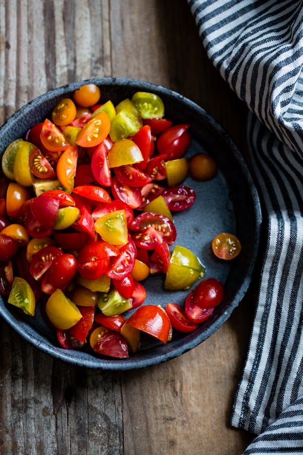 bowl of tomatoes 