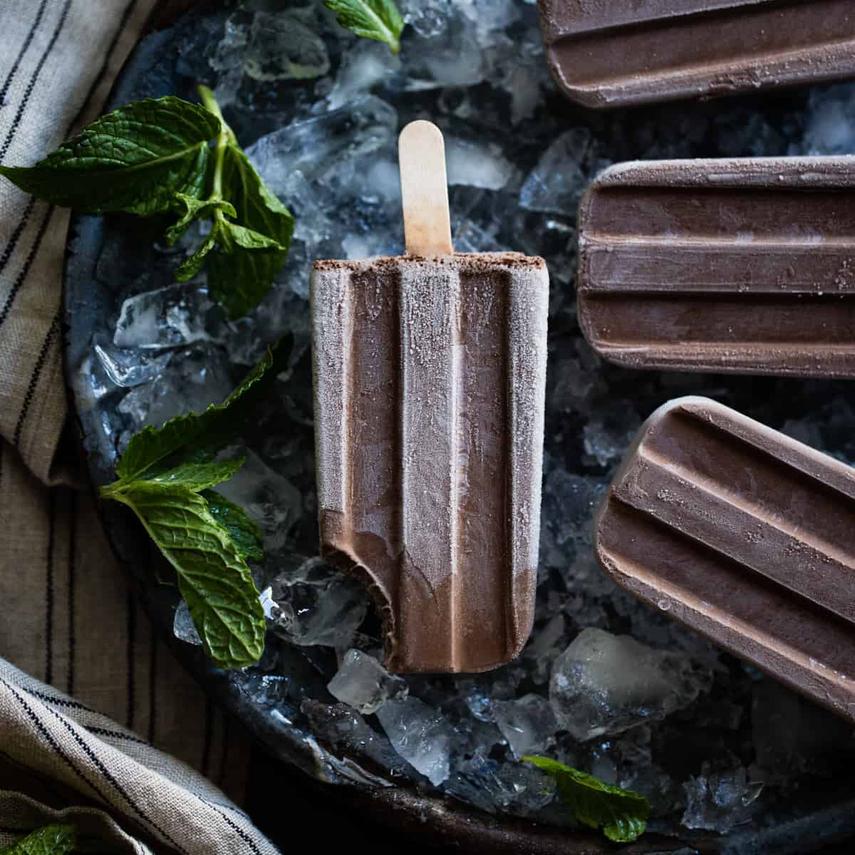 delicious Creamy Vegan Mint Chocolate Popsicle Recipe