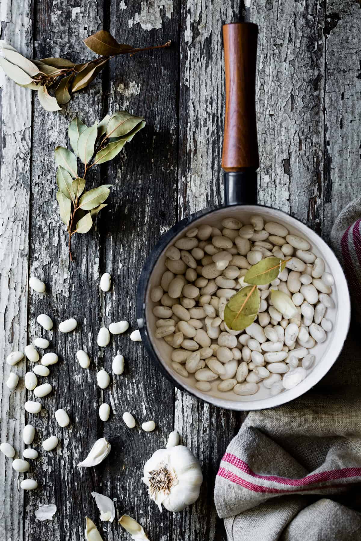  White Beans in pot 