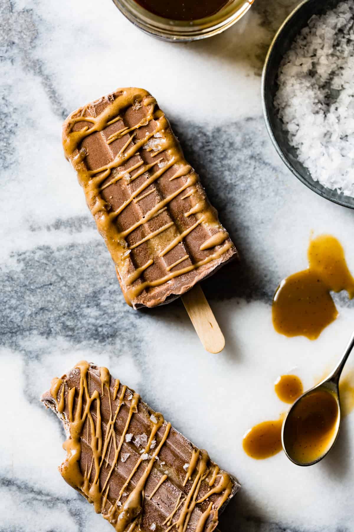 delicious Vegan Salted Caramel & Chocolate Swirl Popsicles_-8
