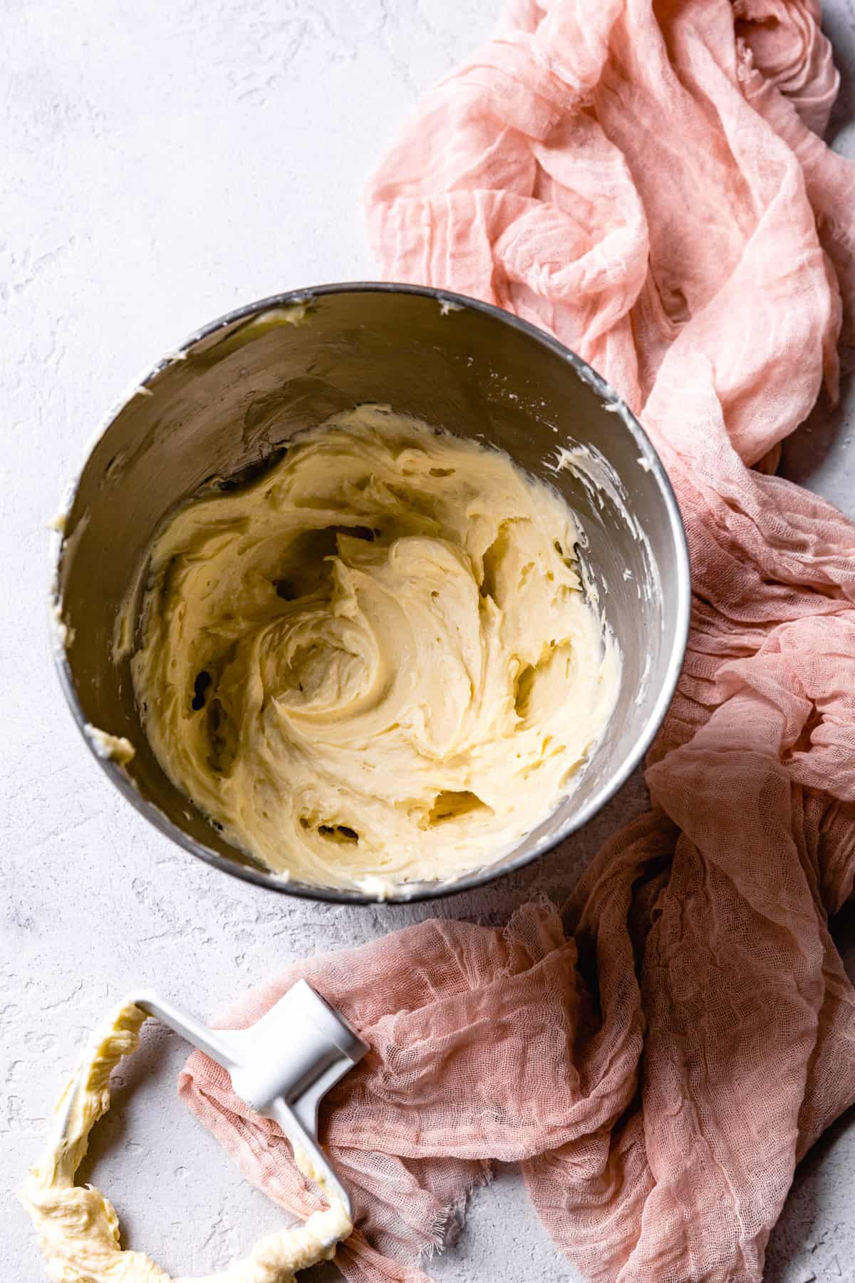 Low sugar cream cheese frosting in bowl 