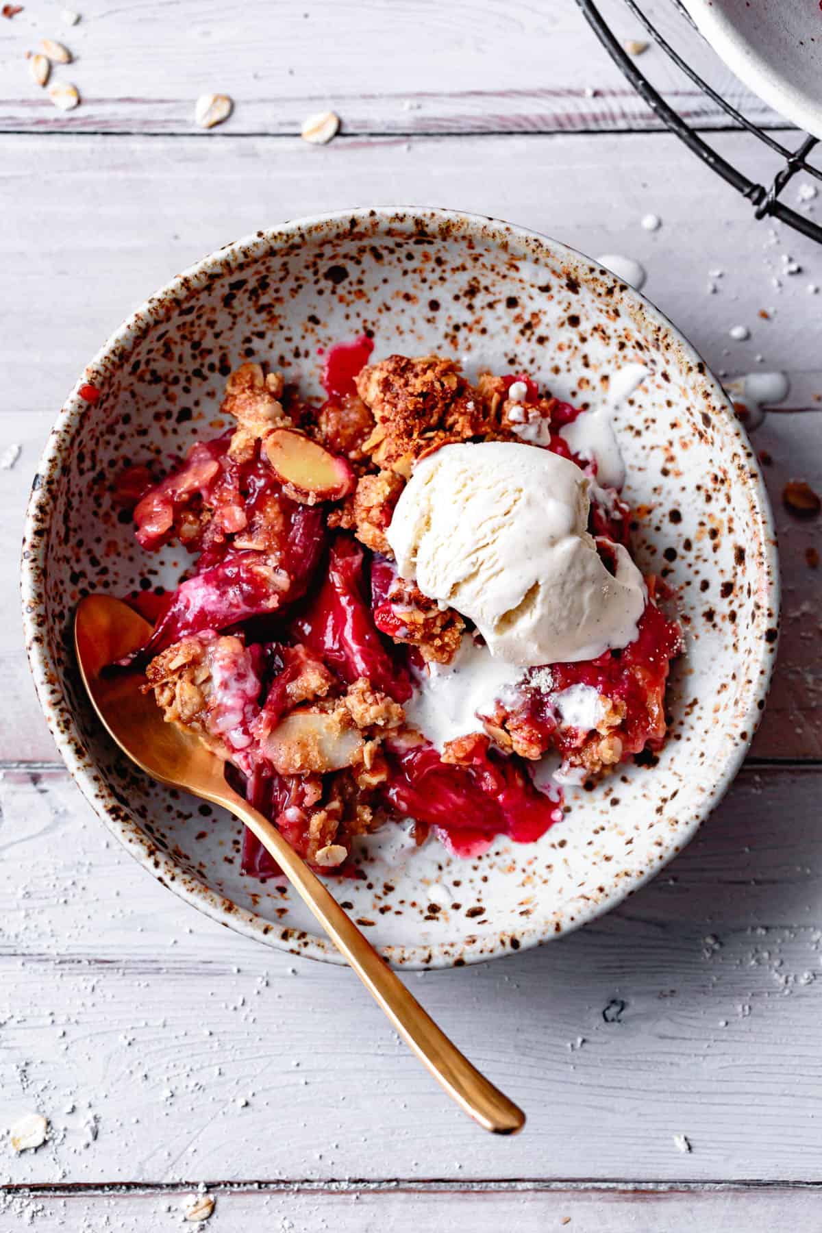 Featured image of post How to Make Gluten Free Rhubarb Crumble Recipes