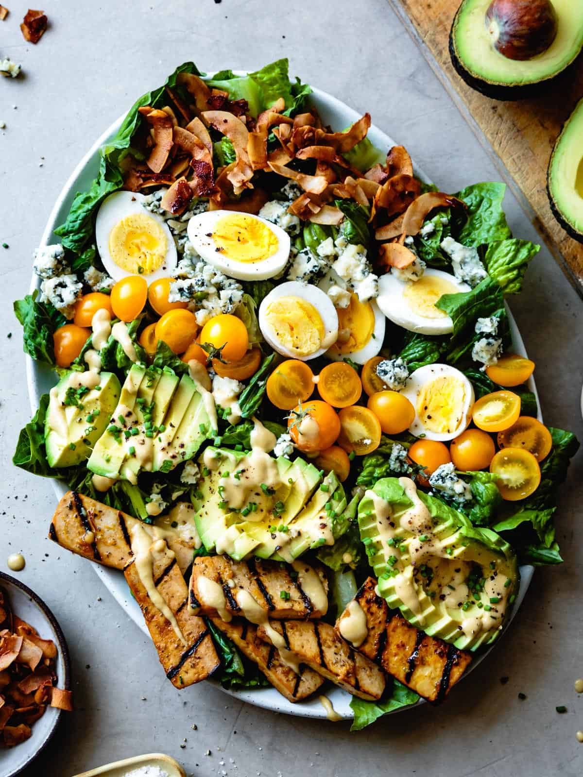 https://bojongourmet.com/wp-content/uploads/2019/06/Vegetarian-Cobb-Salad-with-Grilled-Tofu-Coconut-Bacon-9.jpg