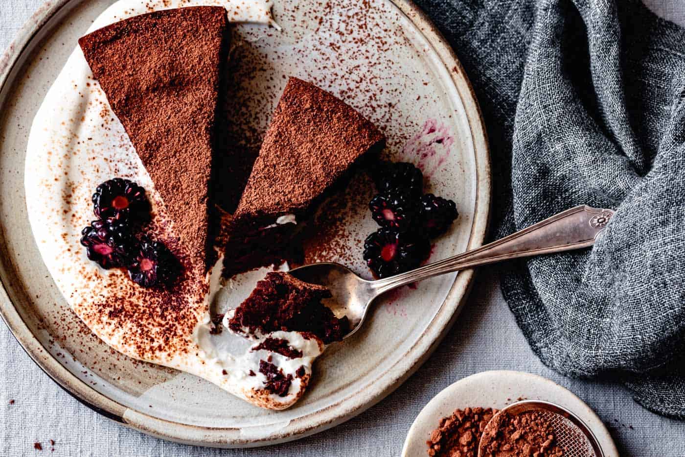 https://bojongourmet.com/wp-content/uploads/2020/10/almond-flour-chocolate-cake-gluten-free-dairy-free-15.jpg