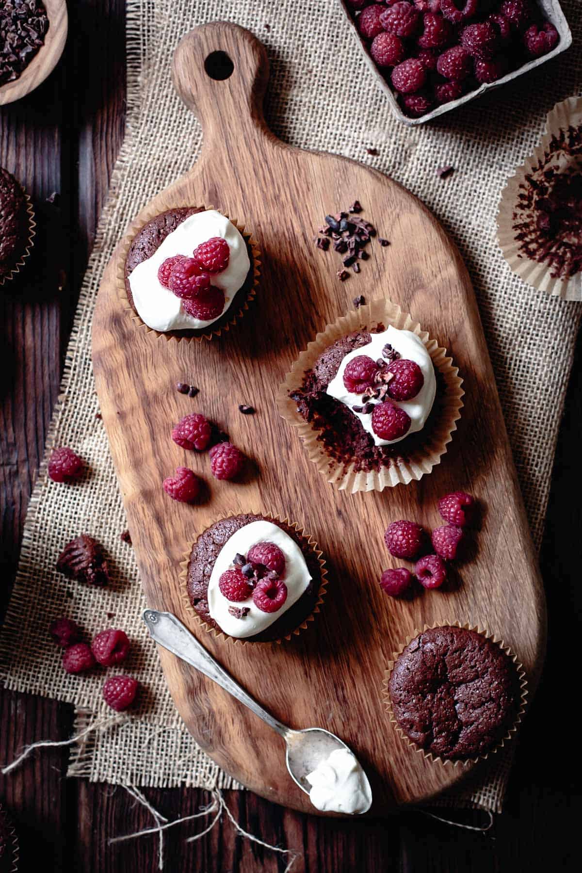 flourless desserts: mini flourless chocolate cakes with berries and cream