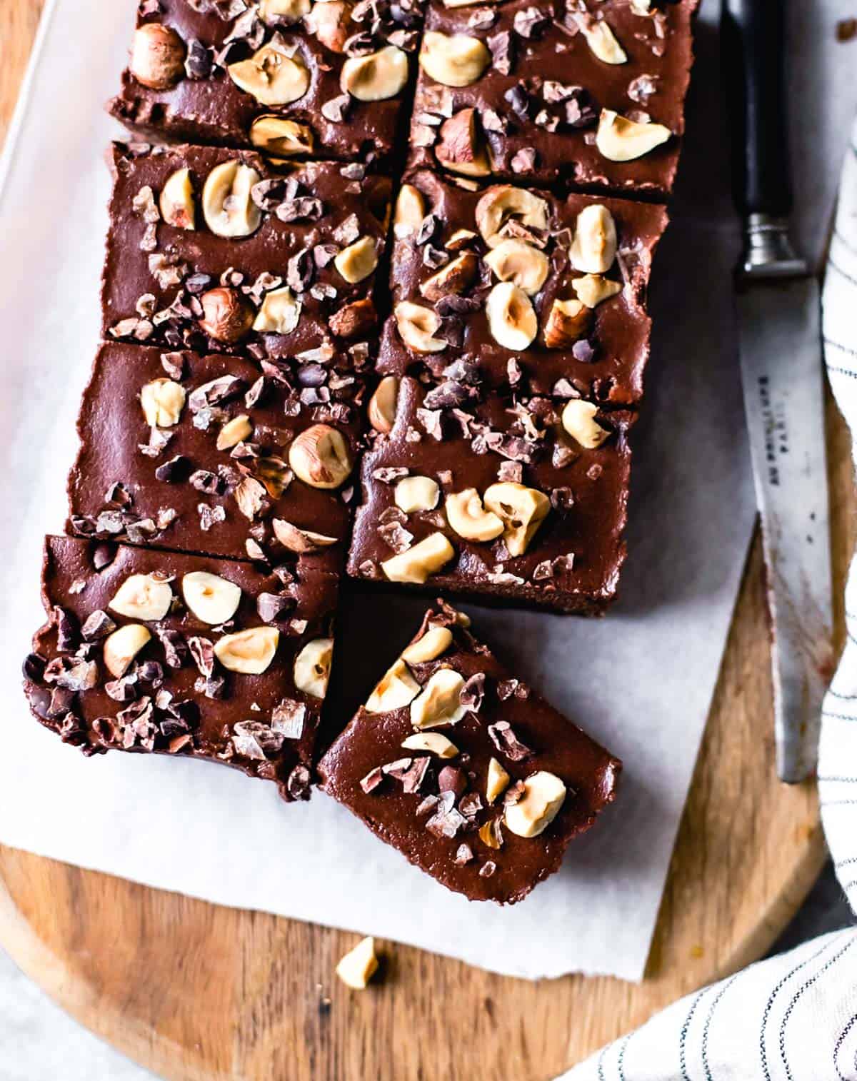 healthy chocolate recipe: no-bake brownies