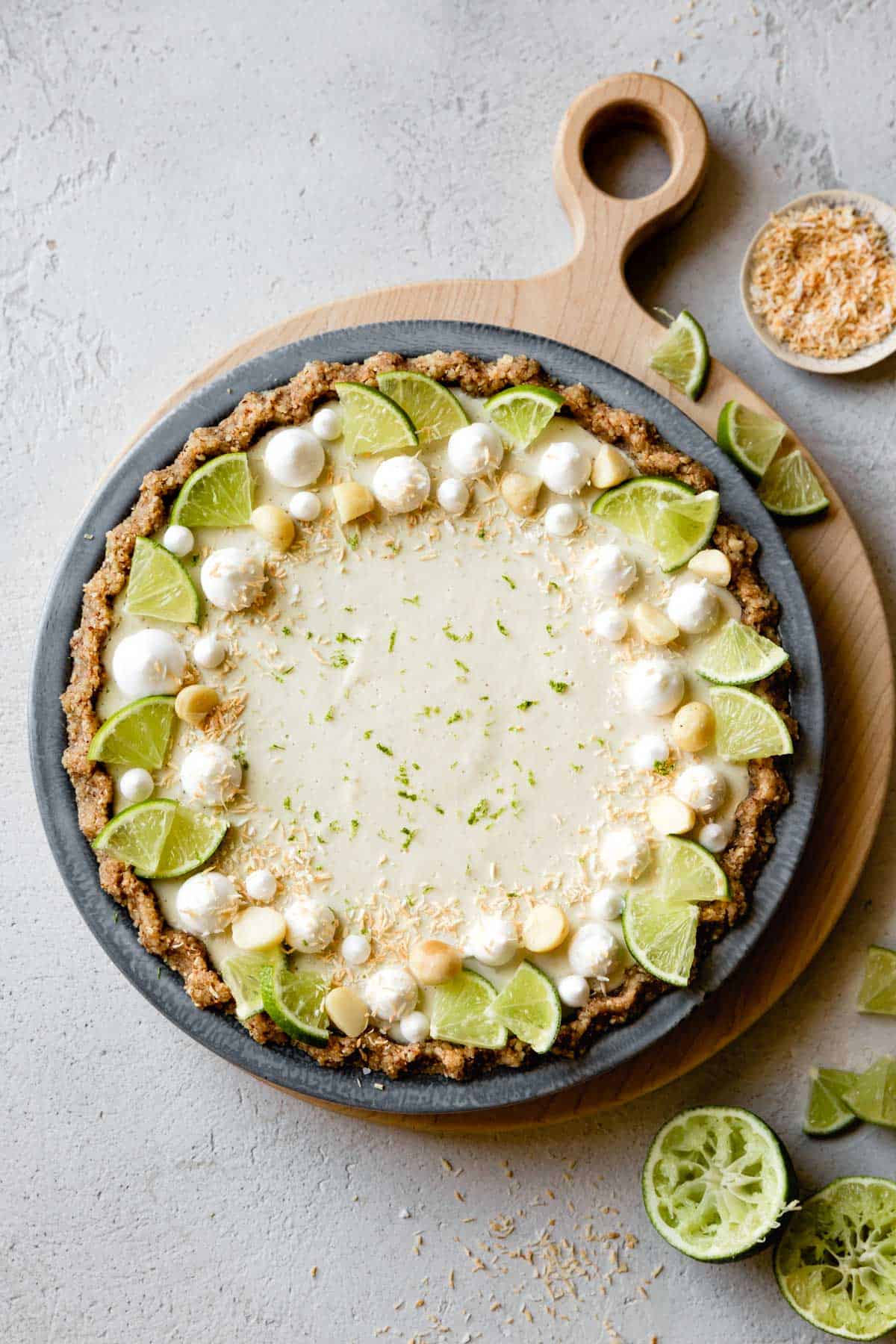whole vegan key lime pie, from above