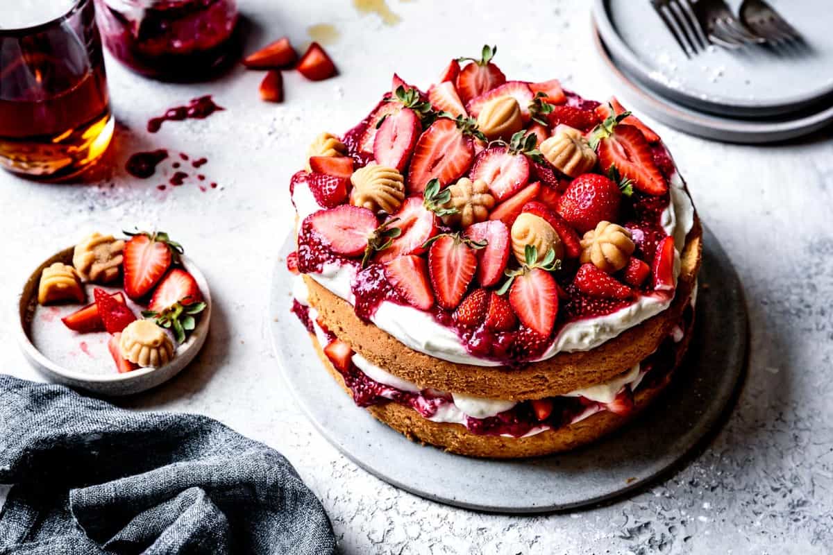 Naked-Fruit Chiffon Cake